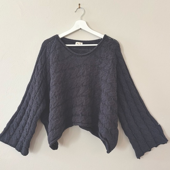 NEW Chenille Round Neck Cropped Box Sweater Charcoal Large - Picture 2 of 5